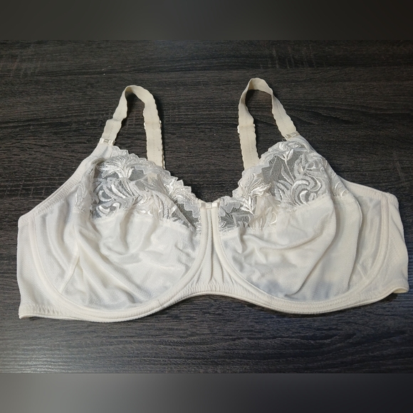 Chantelle Full Coverage Underwire Ivory Lace Bra 42DD - Picture 2 of 16